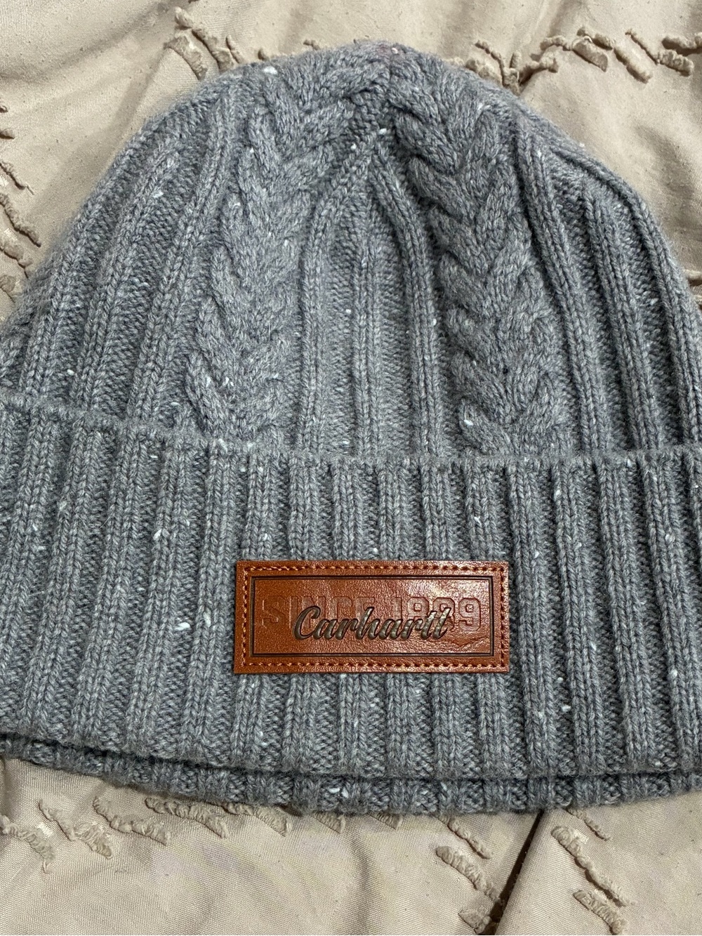 Carhartt Gray Cable Knit Beanie with Leather Logo Patch unisex